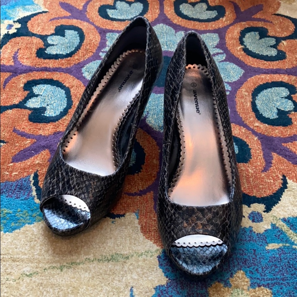 Avenue Peep-Toe Heels (wide width)